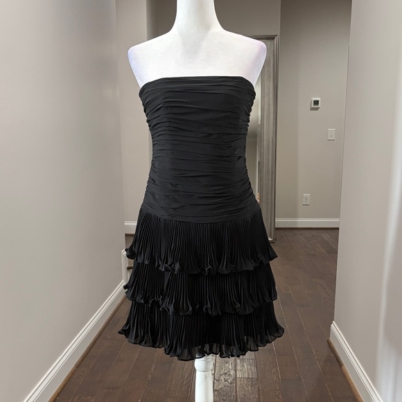 White House Black Market Strapless Dress - Picture 8 of 11